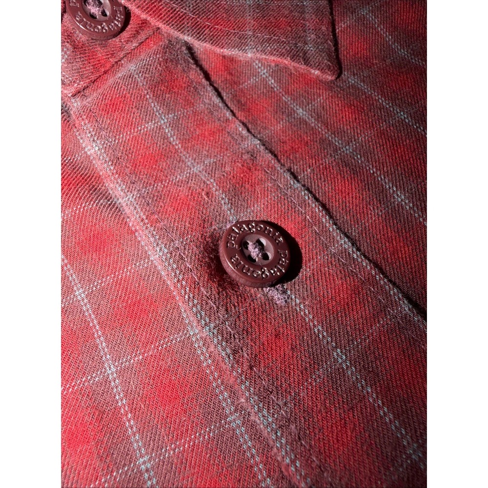 Patagonia button down Long Sleeve Plaid Red Men's XL 100% Organic Cotton - Picture 3 of 11